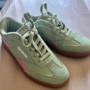Reebok Mint/ Pink Shoes